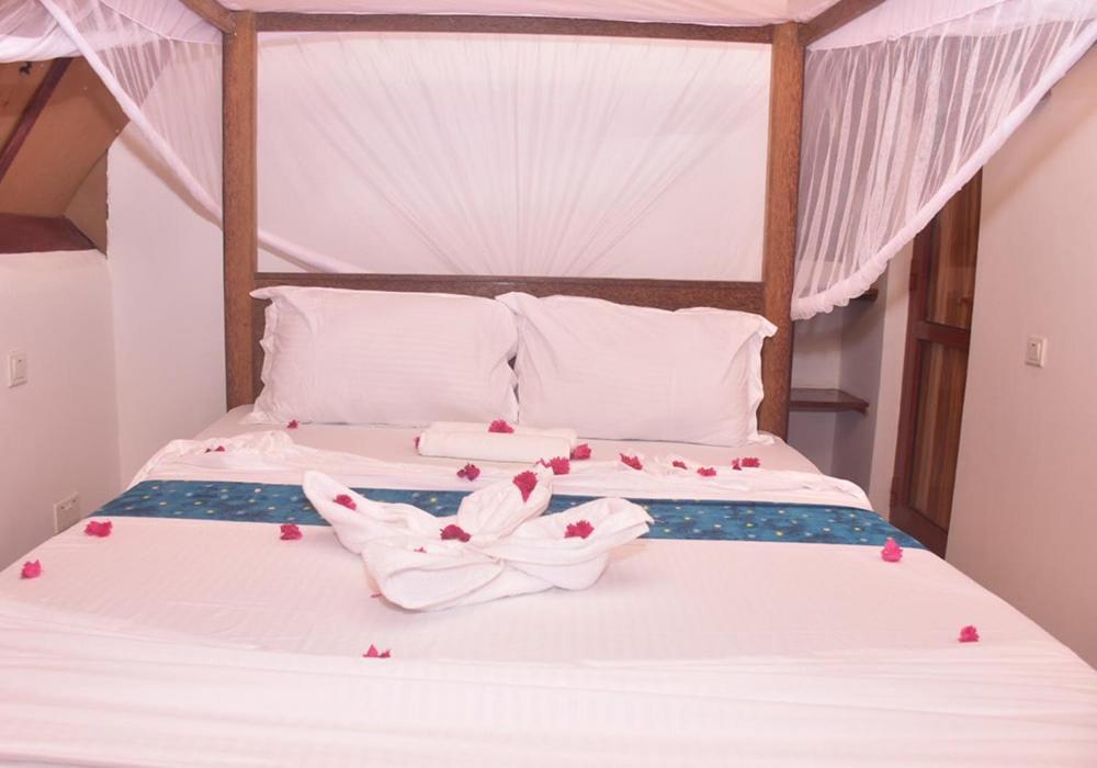Utulivu Bungalow Nungwi Bagian luar foto