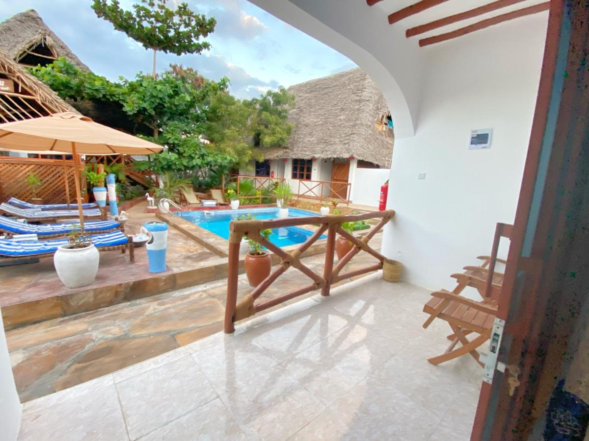 Utulivu Bungalow Nungwi Bagian luar foto