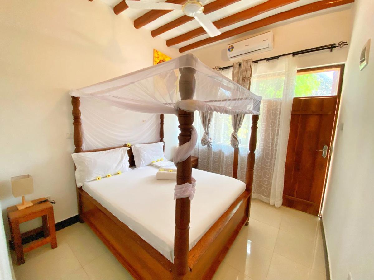 Utulivu Bungalow Nungwi Bagian luar foto