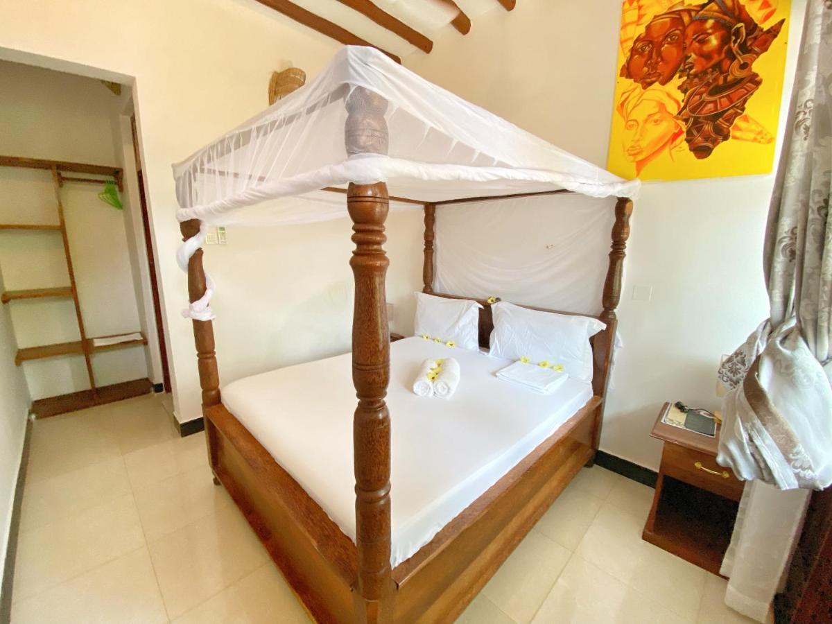 Utulivu Bungalow Nungwi Bagian luar foto